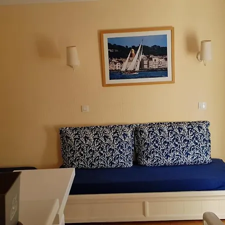 Moderne A Saint-raphael Avec Piscine Partagee Saint-Raphaël