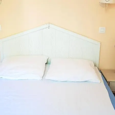 Apartment Moderne A Saint-raphael Avec Piscine Partagee Saint-Raphael (Var)