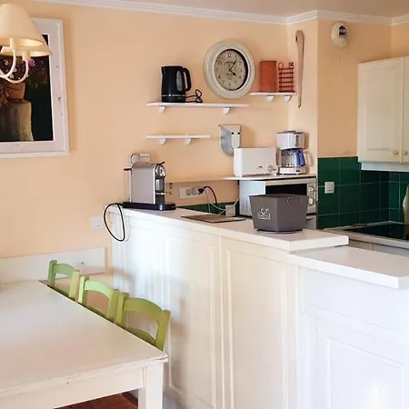 Moderne A Saint-raphael Avec Piscine Partagee Lägenhet