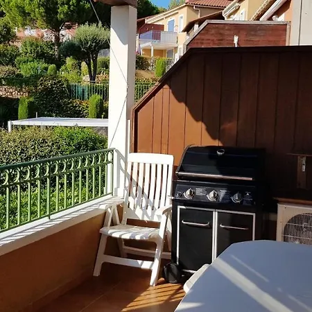 Apartment Moderne A Saint-raphael Avec Piscine Partagee Saint-Raphael (Var)