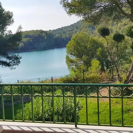 Apartment Moderne A Saint-raphael Avec Piscine Partagee